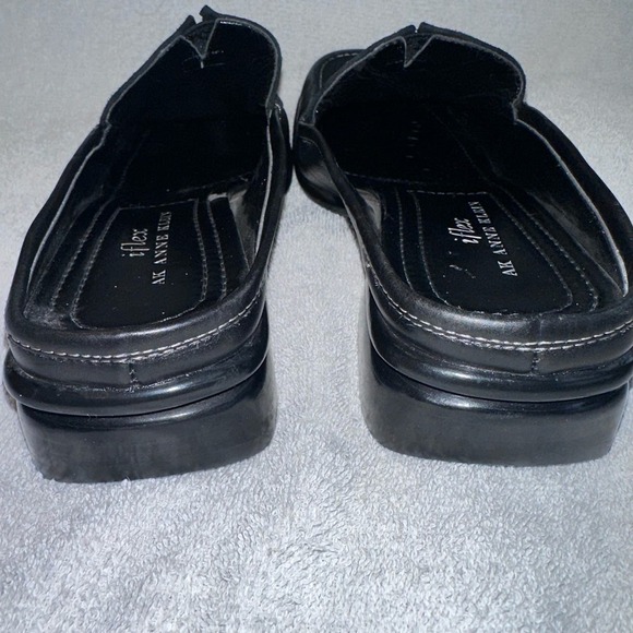 EUC Women’s Size 6M Anne Klein IFlex Leather Slip On Mule Clogs Black - Picture 7 of 8